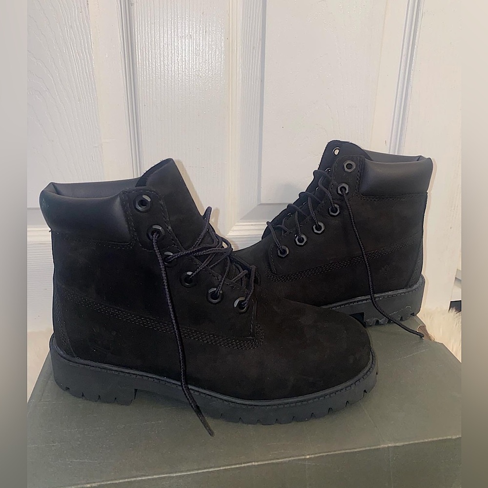 New black Men’s timberland boots size 5